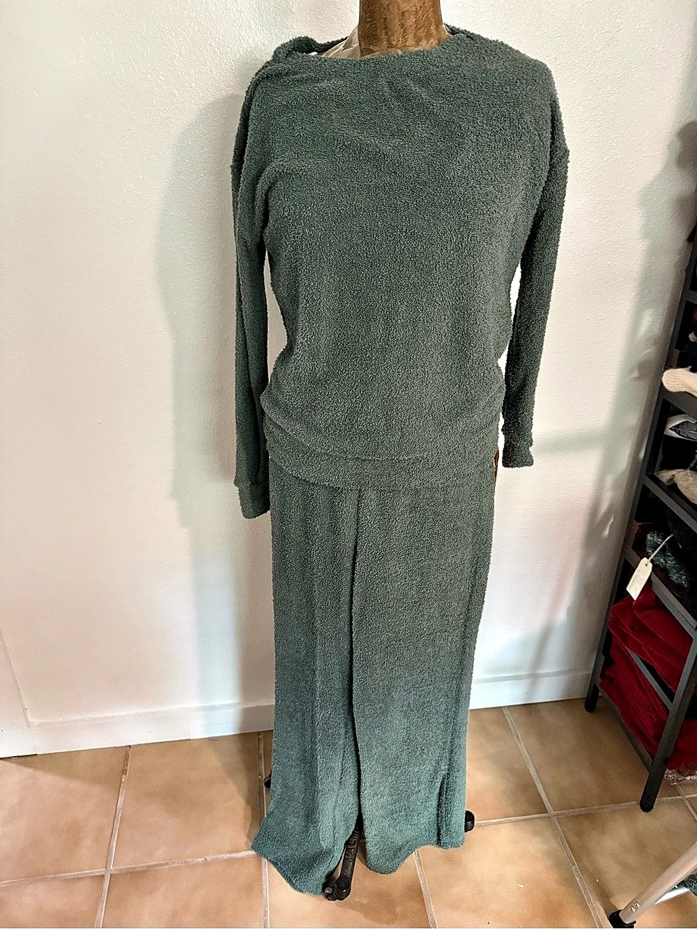 NWT Chenault Plush Lounge Set in Green Size S & L